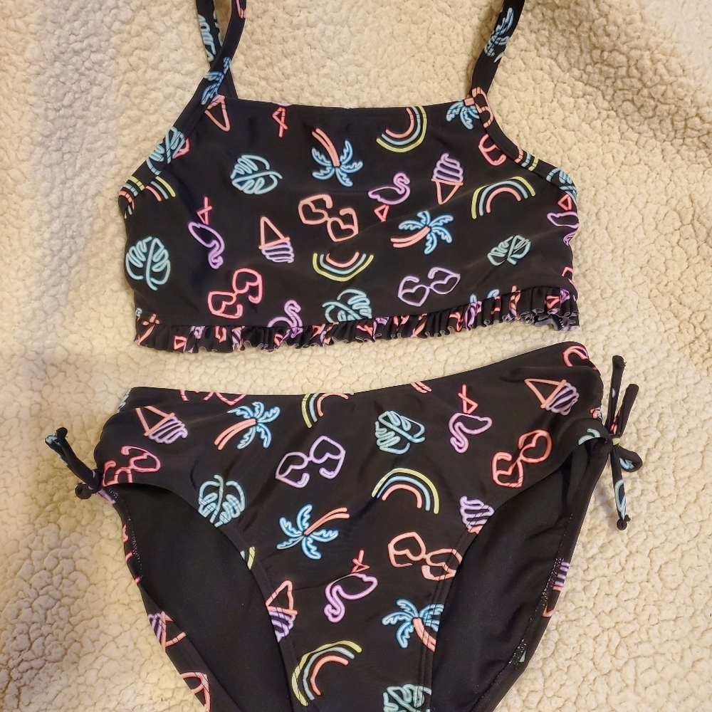 Summer time fun 2-piece Swimsuit! Size: XL (14/16) Girls